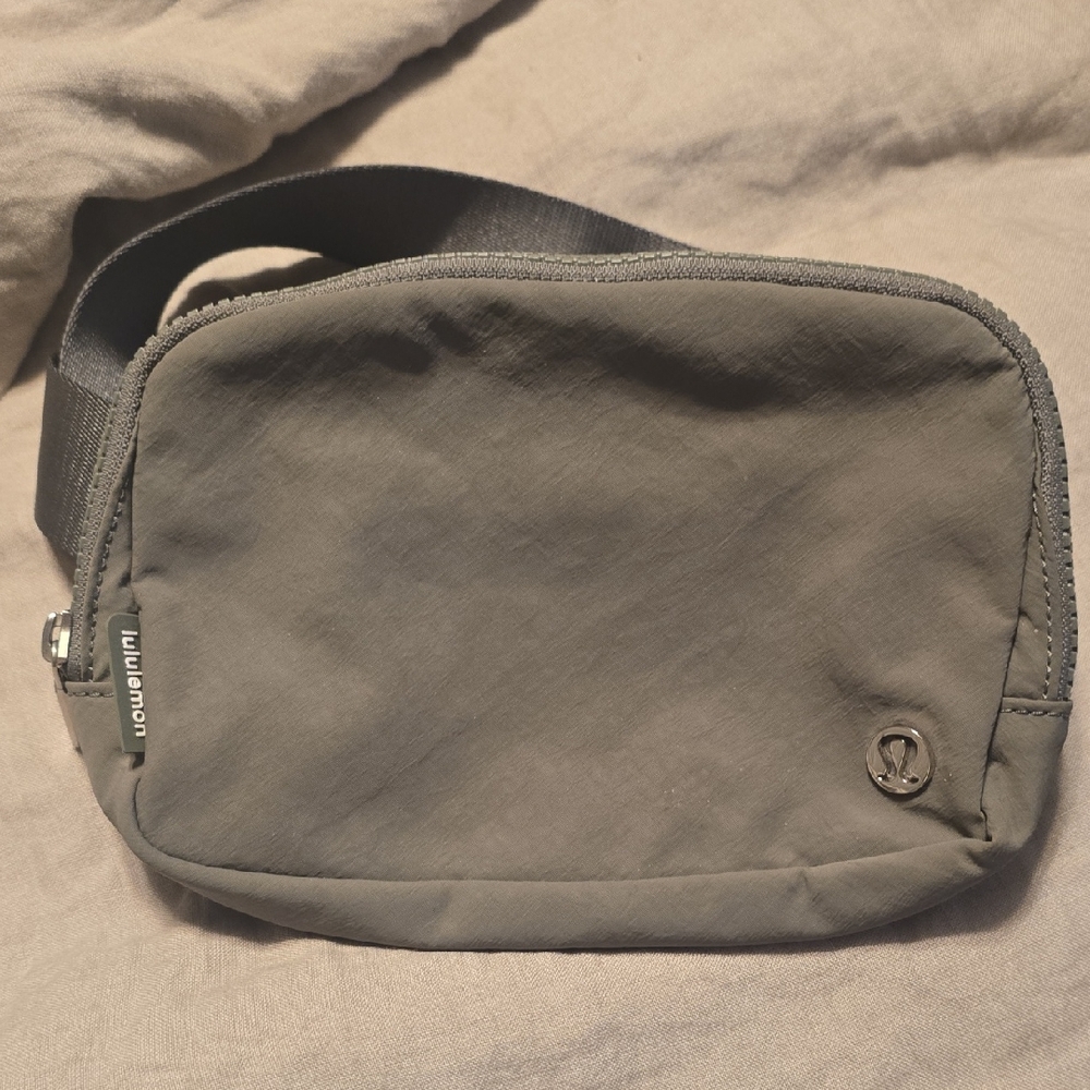 lululemon athletica Charcoal Belt Bag